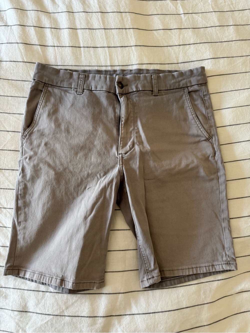Joe's Jeans Taupe Gray Flat Front Men's Shorts